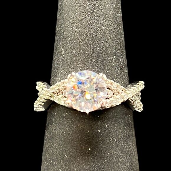 Crystal Ring Size 6 Silver Tone Base Metal Crossover Band Fashion Jewelry - Picture 1 of 5